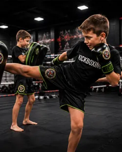 kids kickboxing program img croped